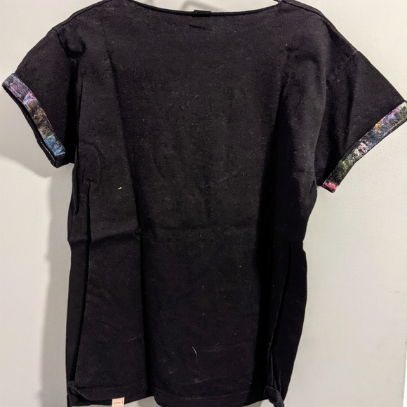 Designer hand made t-shirt. - Picture 3 of 3